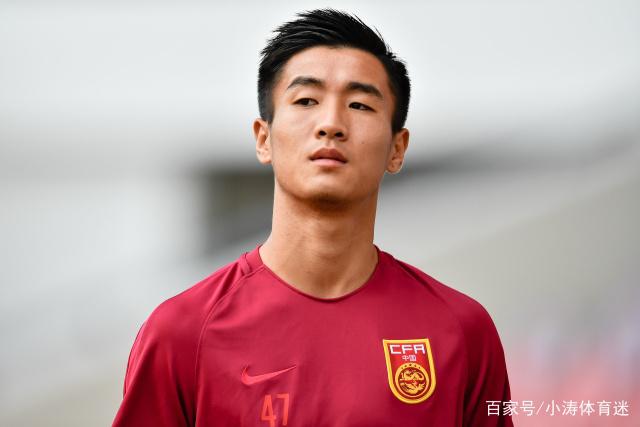 群星闪耀，中国男篮热身赛小胜，王俊杰抢11个进攻篮板，徐昕10+8
